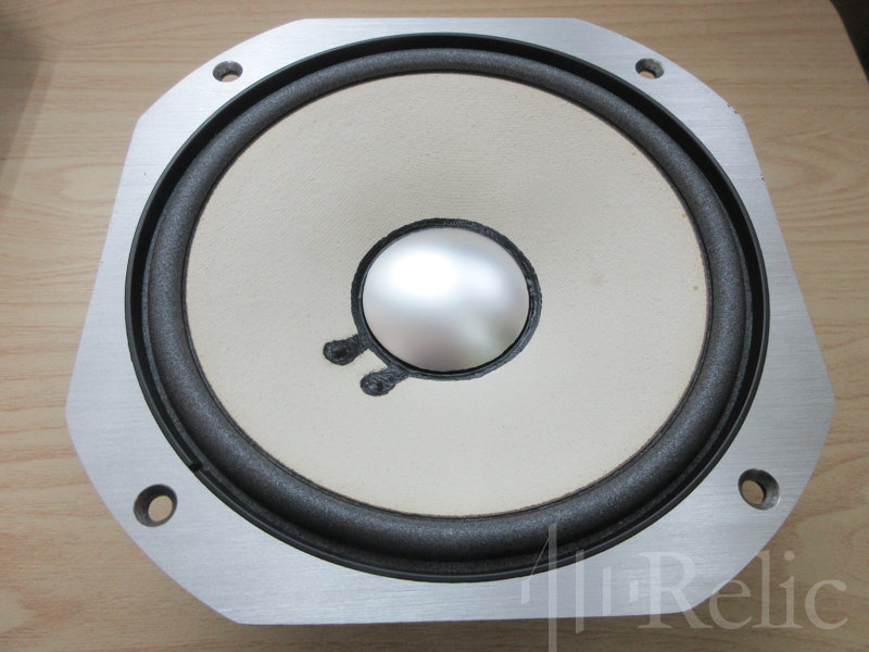 レリックで修理済みJBL LE8T