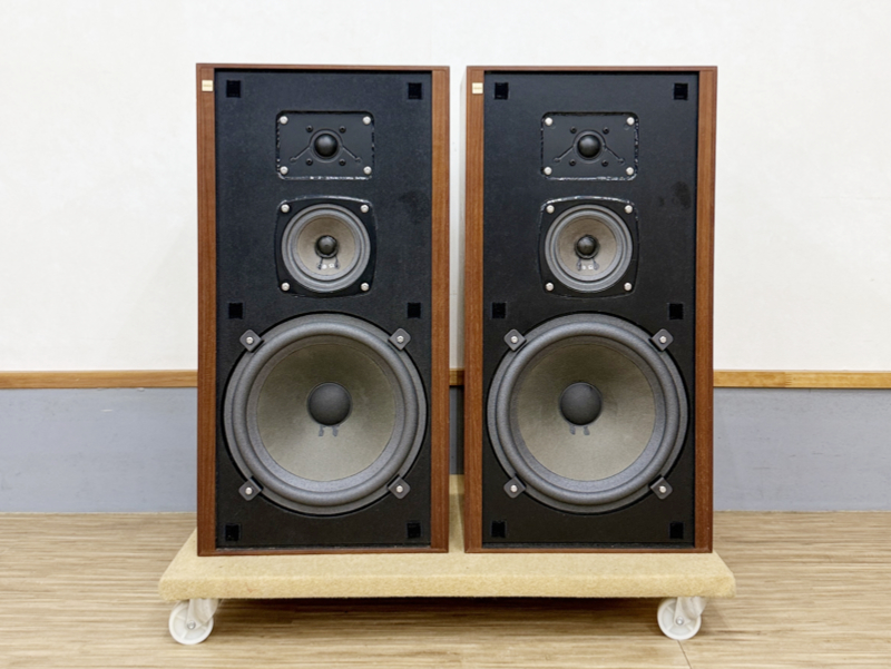 レリックで修理済みの DENON SC-104 ペア